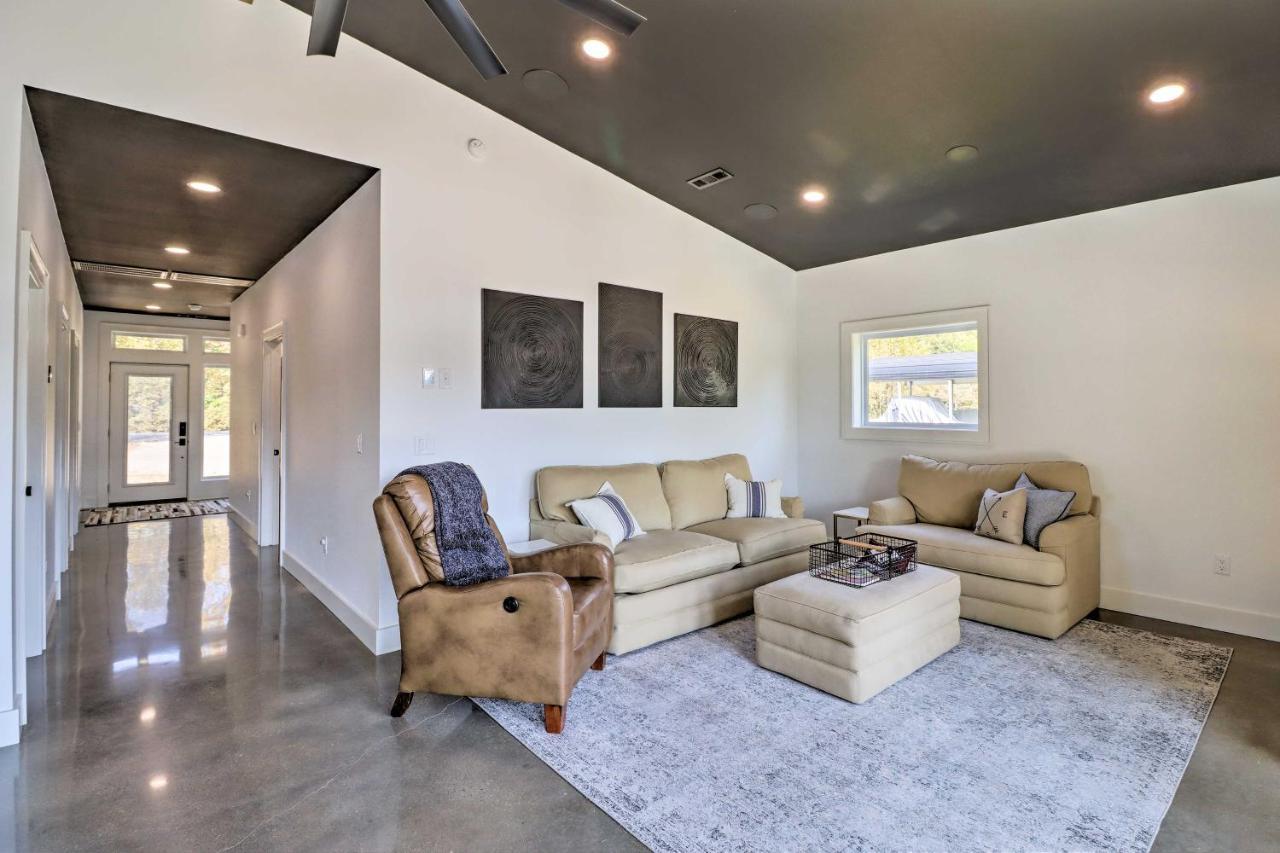 Modern Norfork House With Patio On White River! Extérieur photo