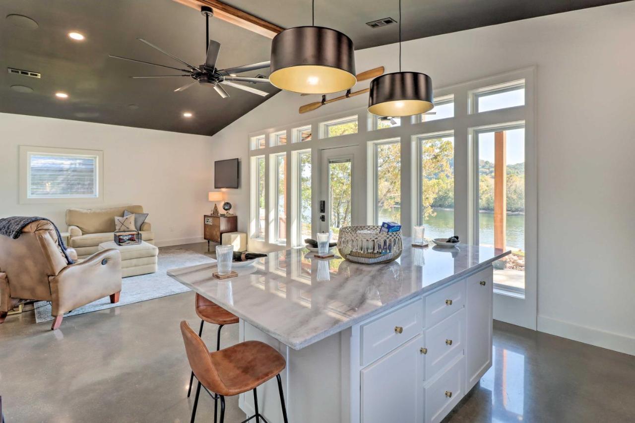 Modern Norfork House With Patio On White River! Extérieur photo
